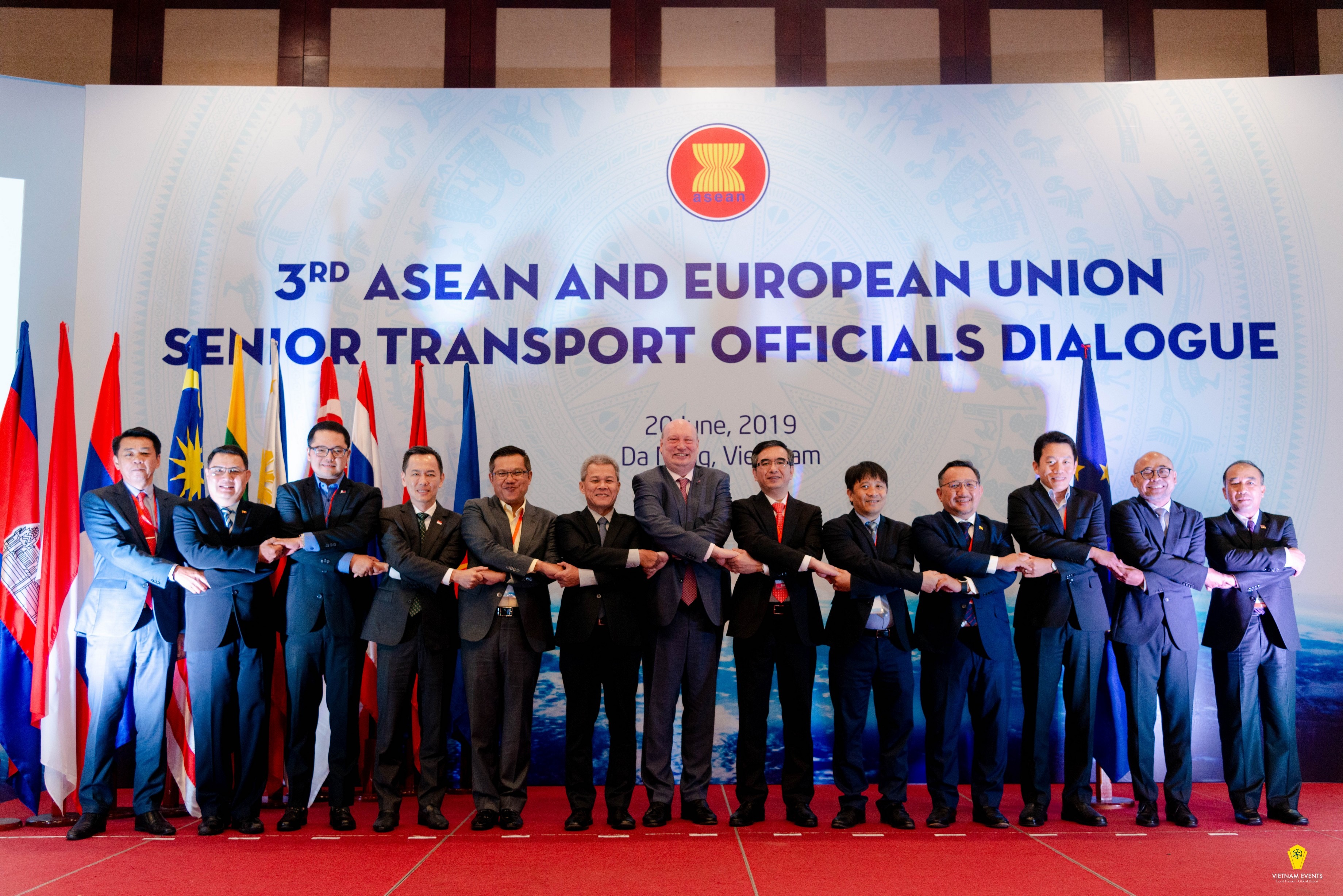 ASEAN Senior Transport Officials Meeting opens in Danang